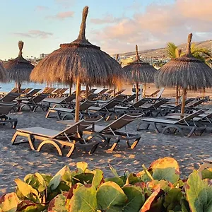 https://beach-house-costa-adeje-tenerife.in-canary-islands.com